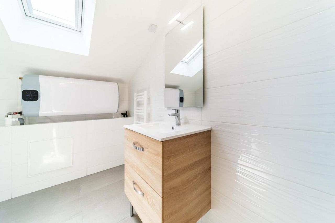 Le Pelisson 6 People Functional Gratte Ciel Apartment Вильорбан Екстериор снимка
